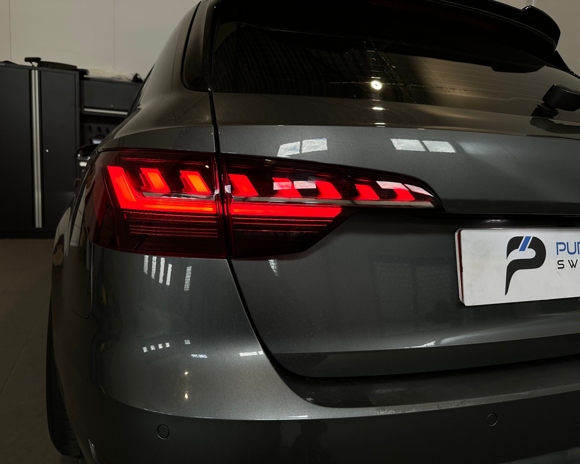 a4 b9 pfl fl taillights-14.jpg